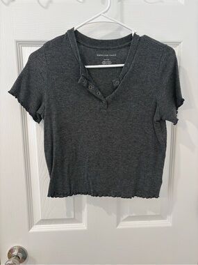 American Eagle Outfitters Dark Charcoal Ribbed Snap-Front Short Sleeve Top